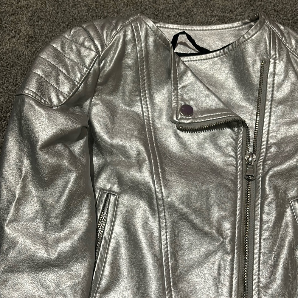 Girls, silver leather jacket, size 4, and in great condition